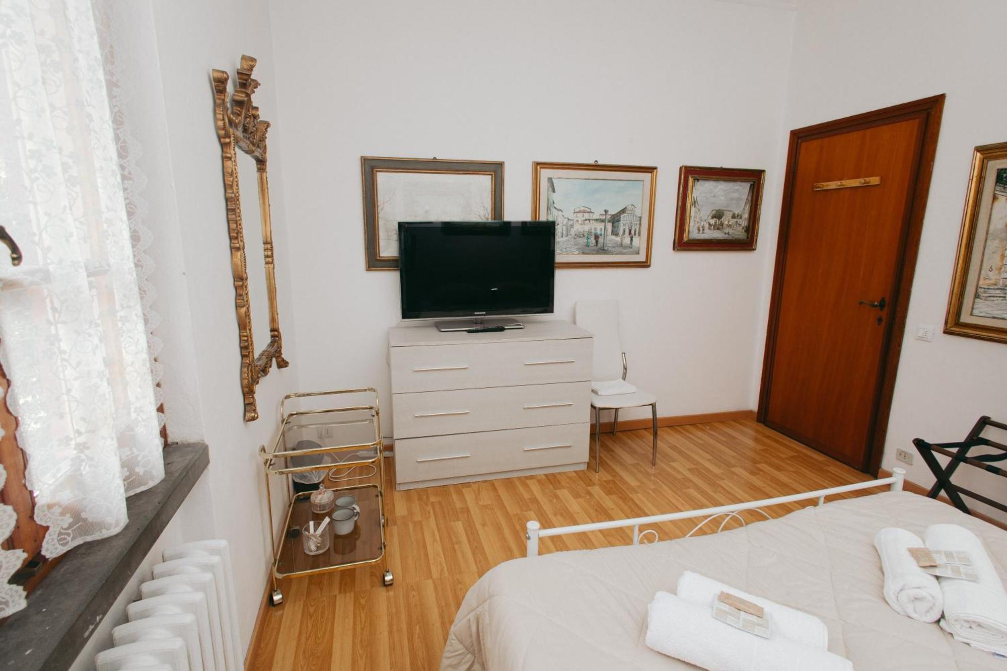 Enzo'S House Otel Lucca Dış mekan fotoğraf